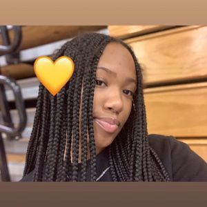 Meet your Posher, Avamaria